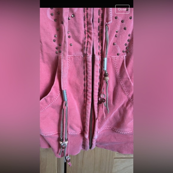 🩵SOLD🩵 Guess zip up sweatshirt - Picture 3 of 8